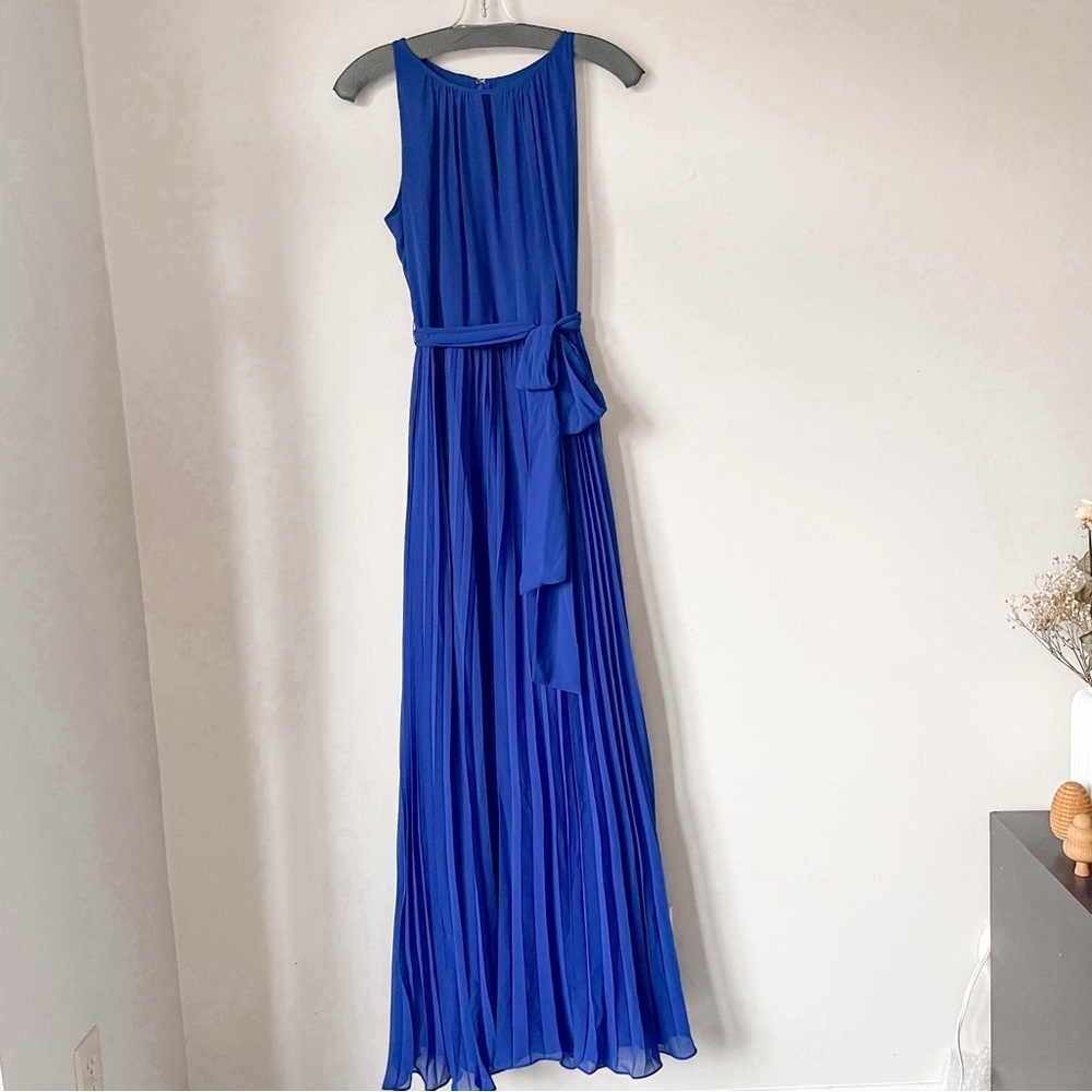 NWT TAHARI Pleated Sleeveless Royal Blue Maxi Dress Size 8 MSRP 168USD